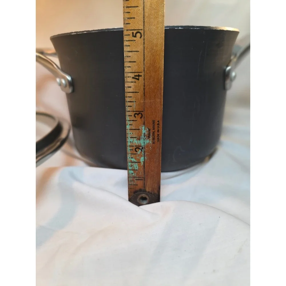 Calphalon Hard Anodized Nonstick Saucepan with Glass Lid Black 1.5 Quart Pot
